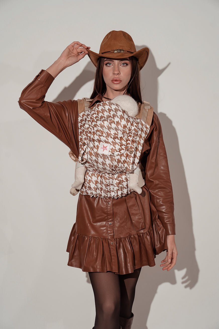 Babytrage Flip X Houndstooth Latte Macchiato - KOKADI