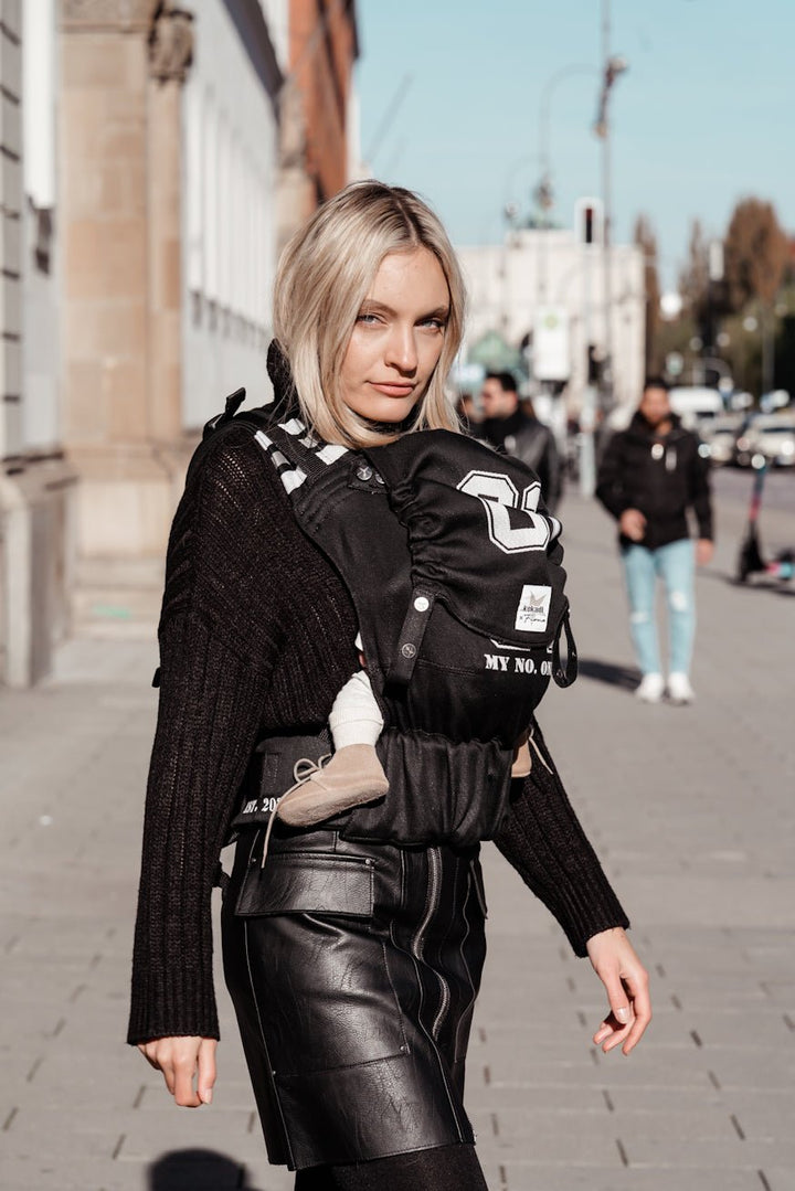 Baby Carrier Flip Leo Luan by Fiona Erdmann - KOKADI